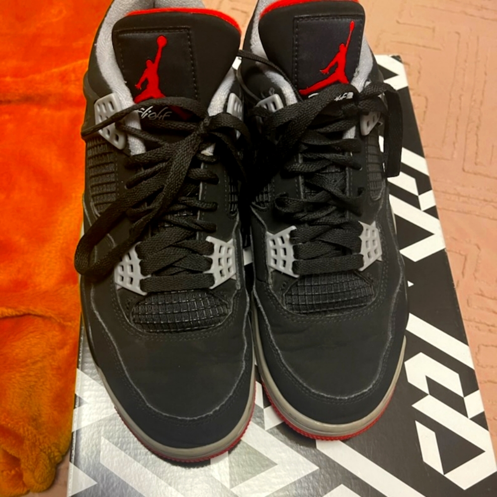 Retro 4 bred